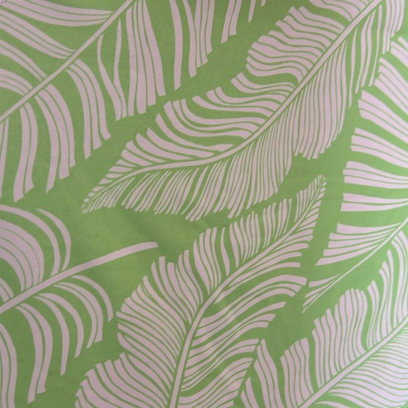 Jofit Green and White Leaf Print Hooded Long Sleeve Athletic Top - Picture 2 of 6